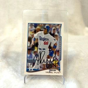 Signed Yasiel Puig card